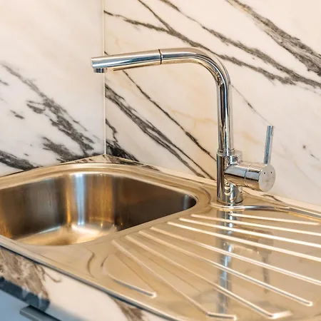 Daire Skyline By Misha's Place 5e