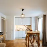 Appartement Skyline By Misha's Place 5e *